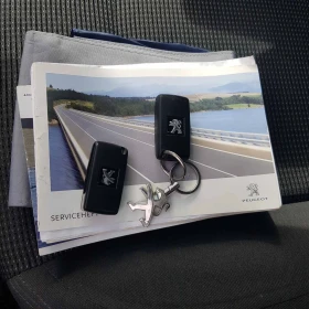 Peugeot 5008 Allure + GERMANY | Mobile.bg    12