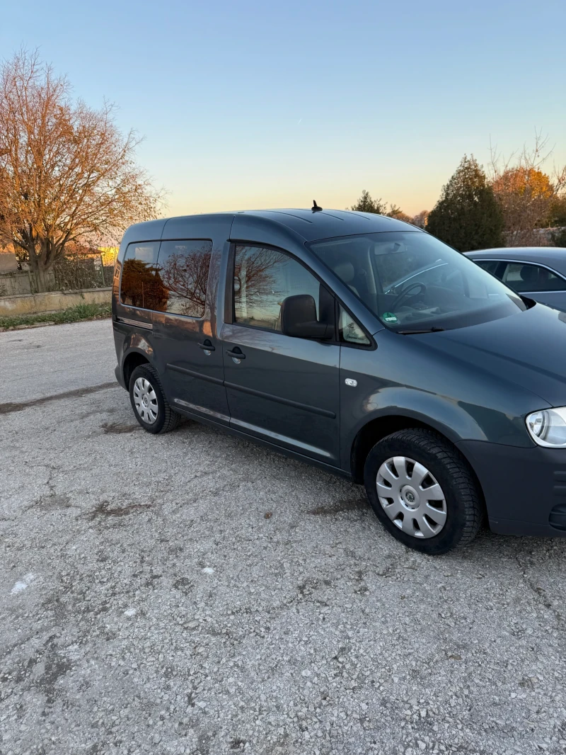 VW Caddy 1.9tdi 105кс теглич, снимка 2 - Автомобили и джипове - 48030170