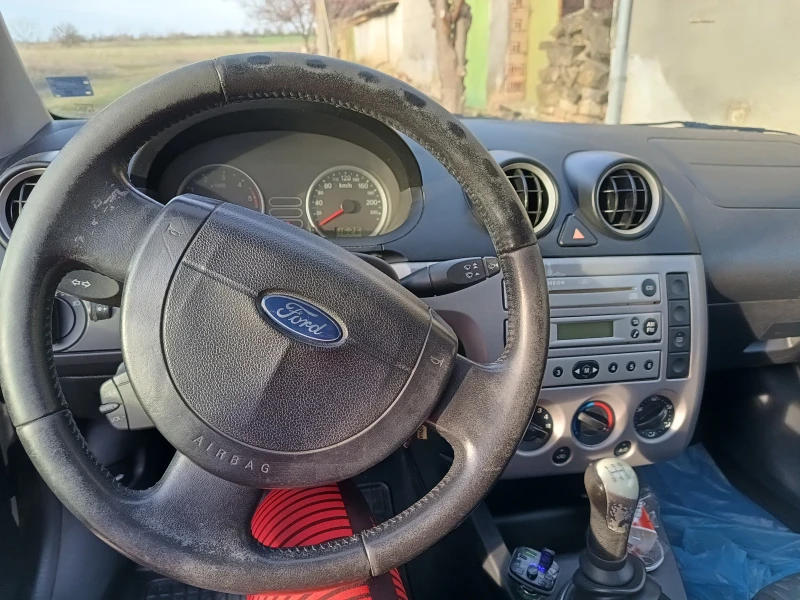 Ford Fiesta, снимка 2 - Автомобили и джипове - 48948283