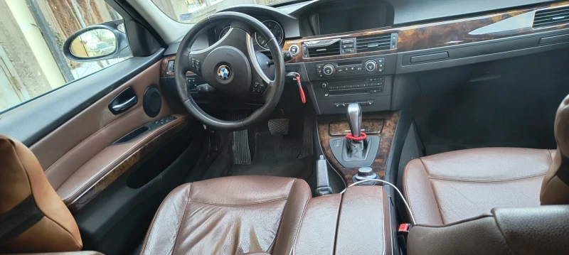 BMW 325 XI, снимка 13 - Автомобили и джипове - 49238332