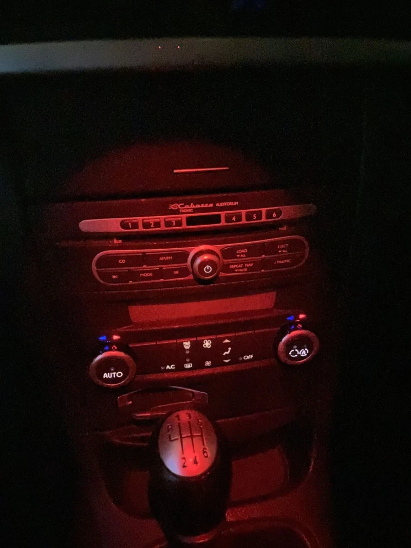 Renault Laguna 2 Facelift , снимка 14 - Автомобили и джипове - 51519177