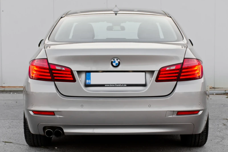 BMW 525 D X-Drive РЕГИСТРИРАНА/8ZF /LineAssist /Distronic, снимка 6 - Автомобили и джипове - 50937226