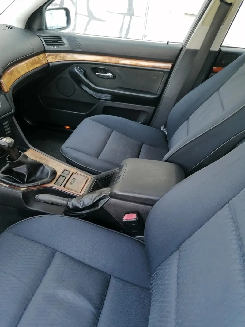 BMW 520, снимка 4 - Автомобили и джипове - 51643866