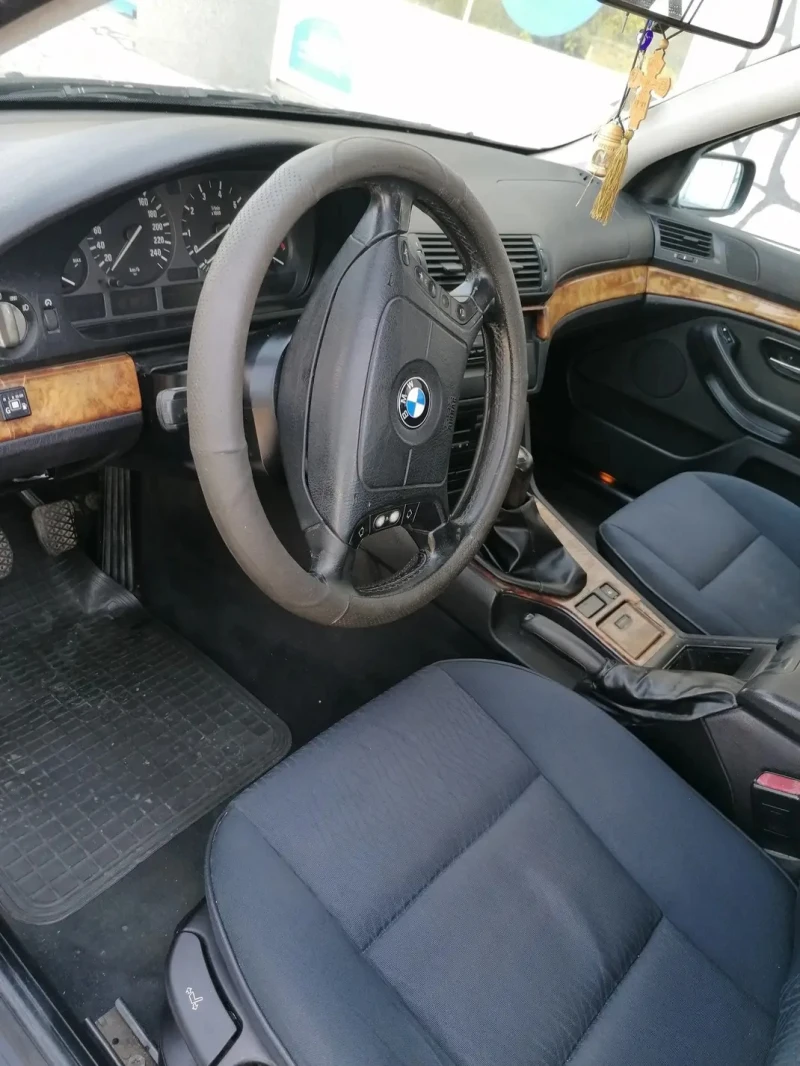 BMW 520, снимка 2 - Автомобили и джипове - 51643866