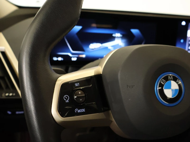 BMW iX BMW iX 40 - xDrive, снимка 9 - Автомобили и джипове - 51896801