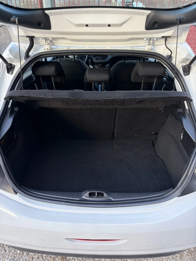 Peugeot 208 1.2 /82к./EURO6/ПЕРФЕКТНО СЪСТОЯНИЕ!, снимка 11 - Автомобили и джипове - 52871339