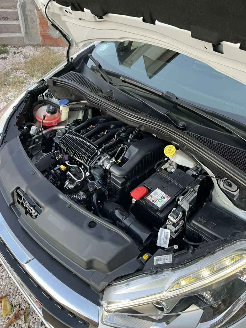 Peugeot 208 1.2 /82к./EURO6/ПЕРФЕКТНО СЪСТОЯНИЕ!, снимка 14 - Автомобили и джипове - 52515163