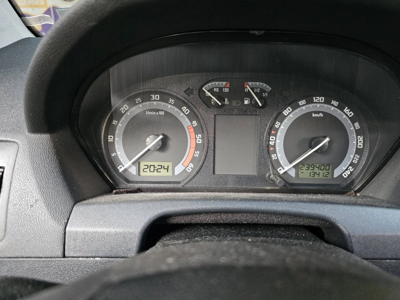 Skoda Fabia, снимка 7 - Автомобили и джипове - 52369078