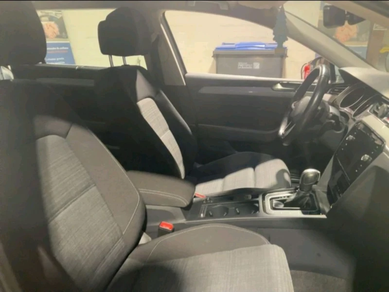 VW Passat 2.0TDI 150hp auto, снимка 14 - Автомобили и джипове - 52506485