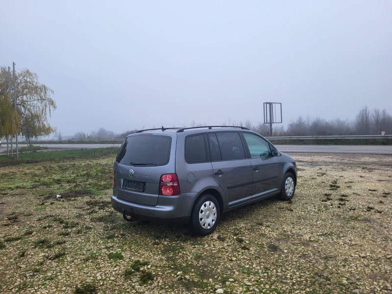 VW Touran 1.9TDi 7Места, снимка 5 - Автомобили и джипове - 52655468