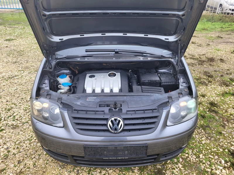 VW Touran 1.9TDi 7Места, снимка 14 - Автомобили и джипове - 52655468