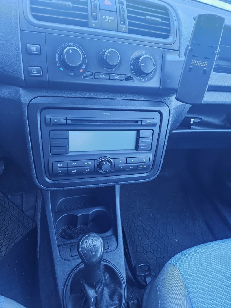 Skoda Fabia 1.4 TDI, снимка 8 - Автомобили и джипове - 52793127