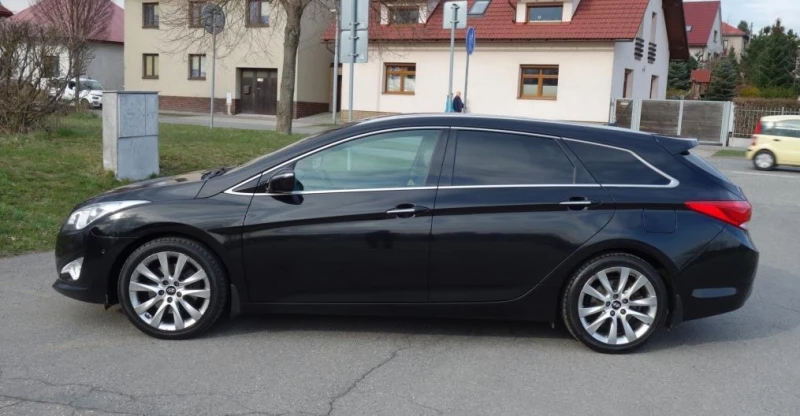 Hyundai I40 1.7CRDi AUTOMAT PREMIUM   ОБСЛУЖЕН, ВЕРИГА СМЕНЕНА