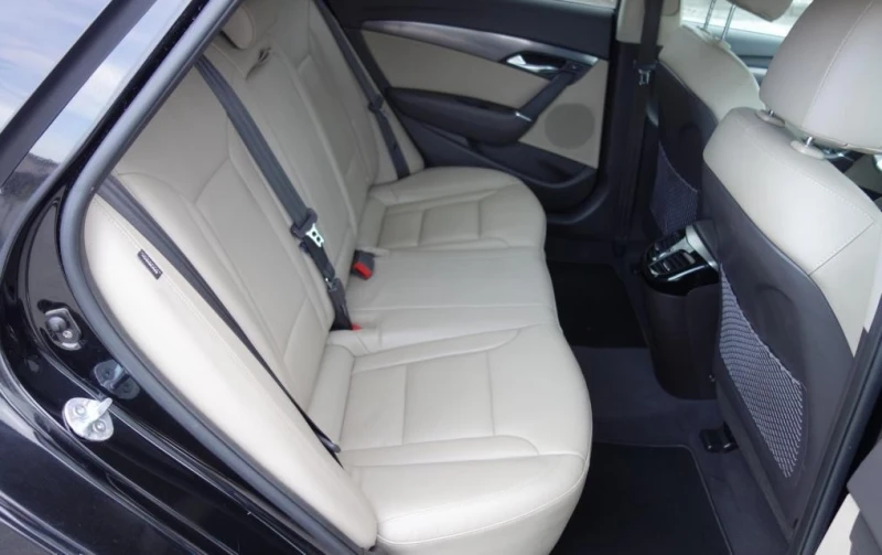 Hyundai I40 1.7CRDi AUTOMAT PREMIUM   ОБСЛУЖЕН, ВЕРИГА СМЕНЕНА, снимка 7 - Автомобили и джипове - 53497169