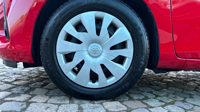 Toyota Yaris ГАРАНЦИОНЕН , Месечна вноска от 250 лв. - 24990 лв. - 68115310 | Car24.bg
