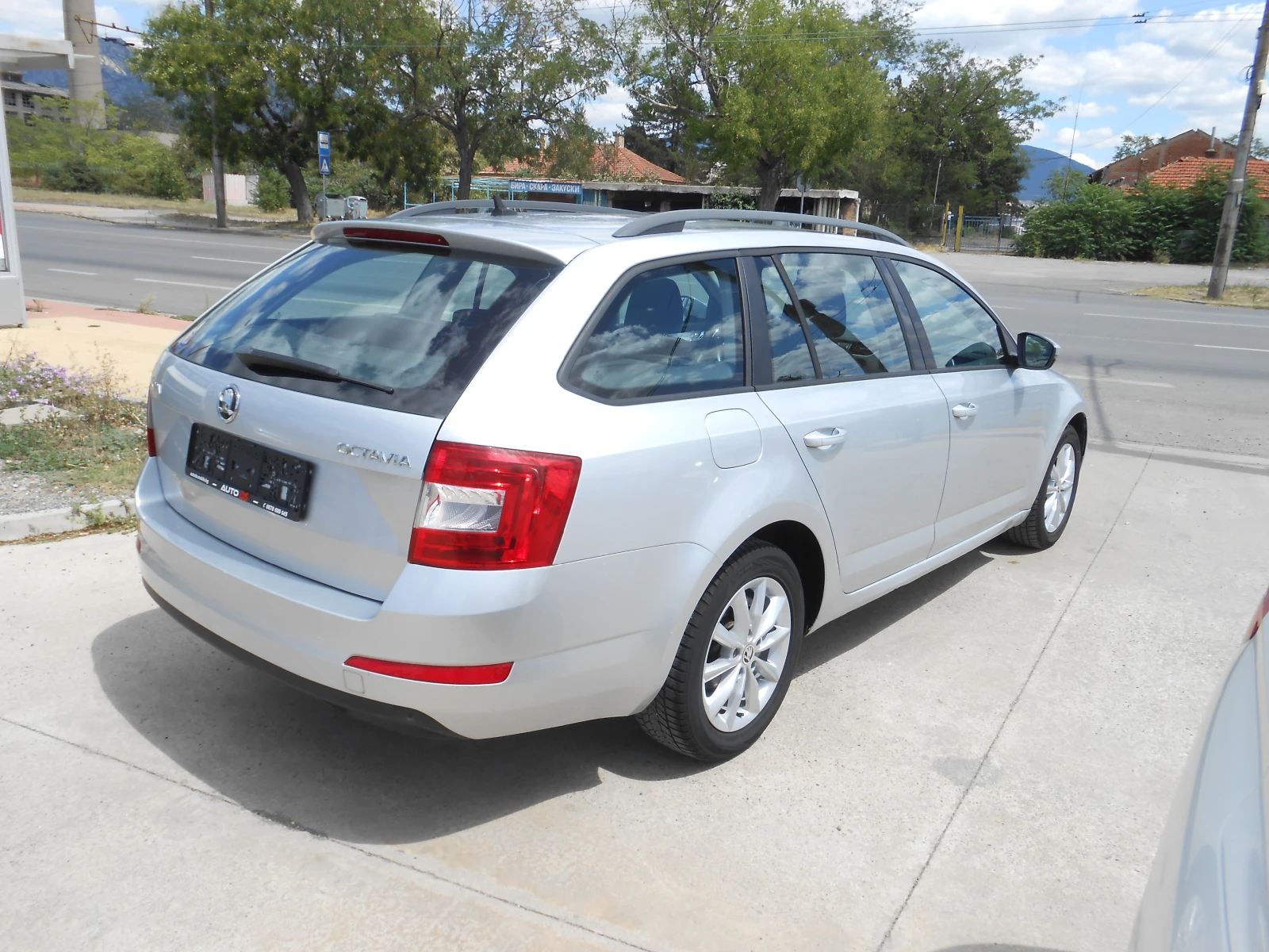 Skoda Octavia 1.6d-Navi-Automat-Euro-6B - изображение 5