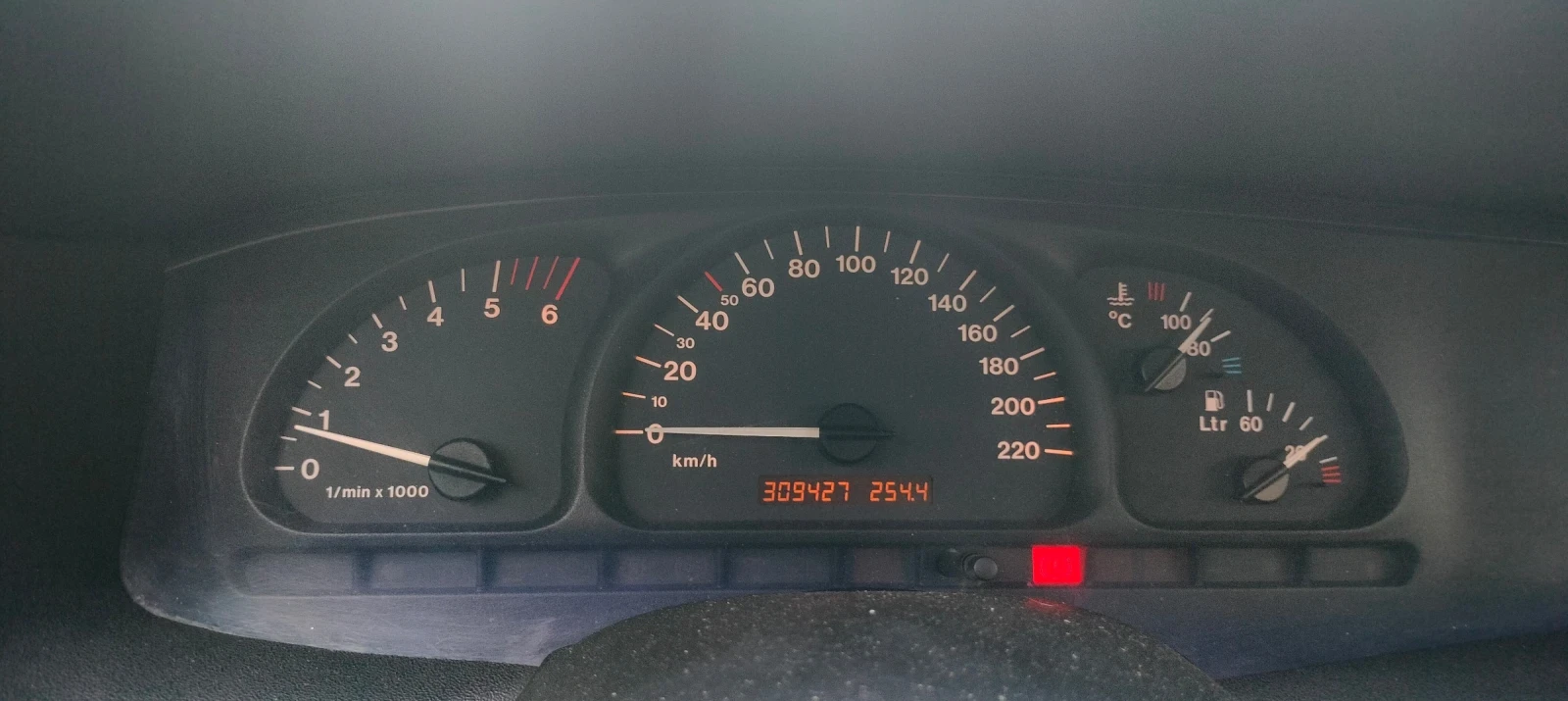 Opel Vectra 2.0 - изображение 6