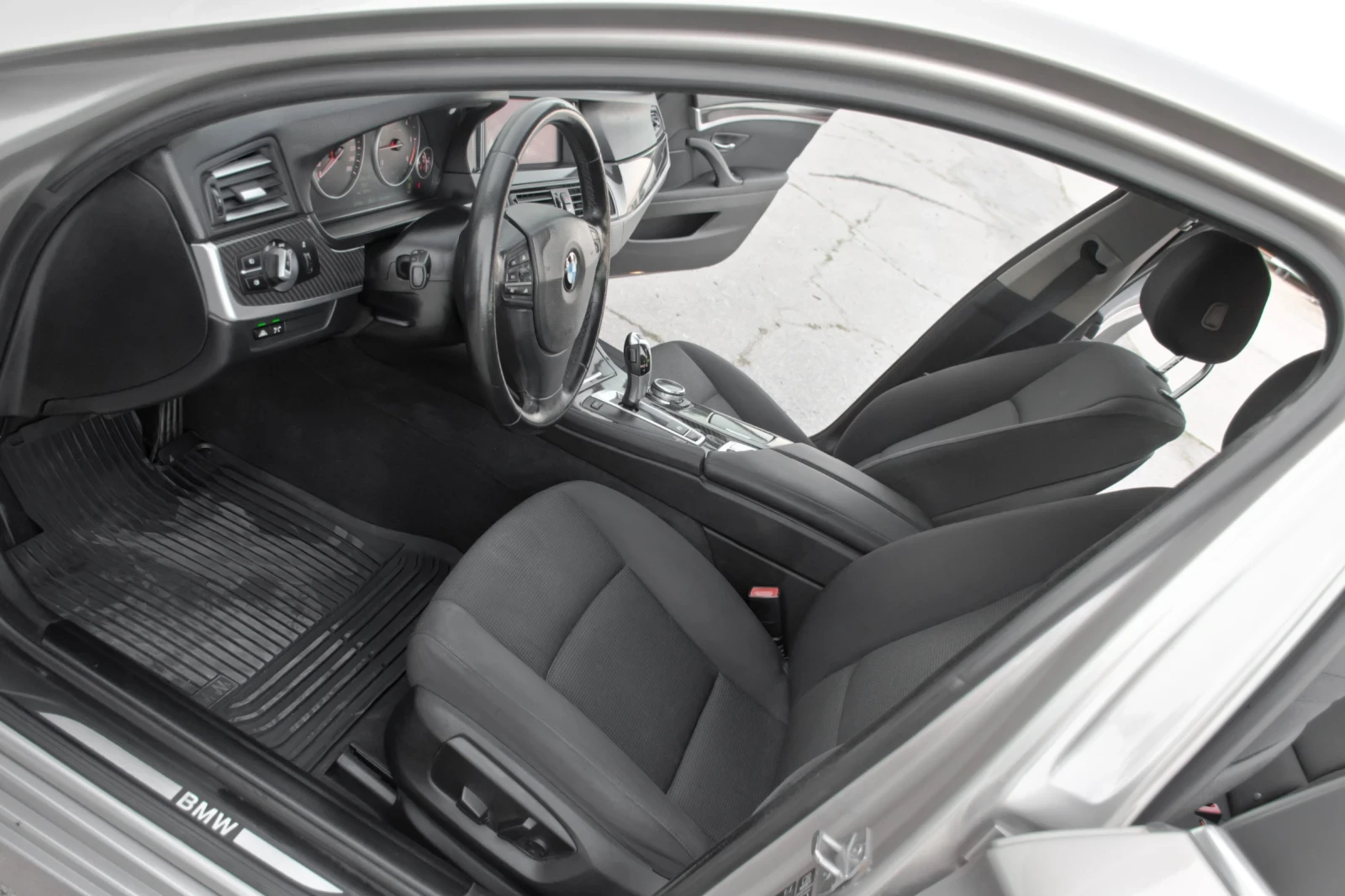 BMW 525 D X-Drive /8ZF /LineAssist /Distronic - изображение 7