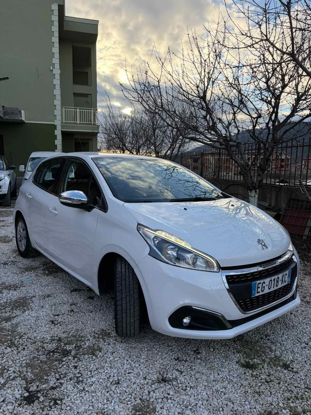 Peugeot 208 1.2 /82�./EURO6/��������� ���������! | Mobile.bg � ����������� 1