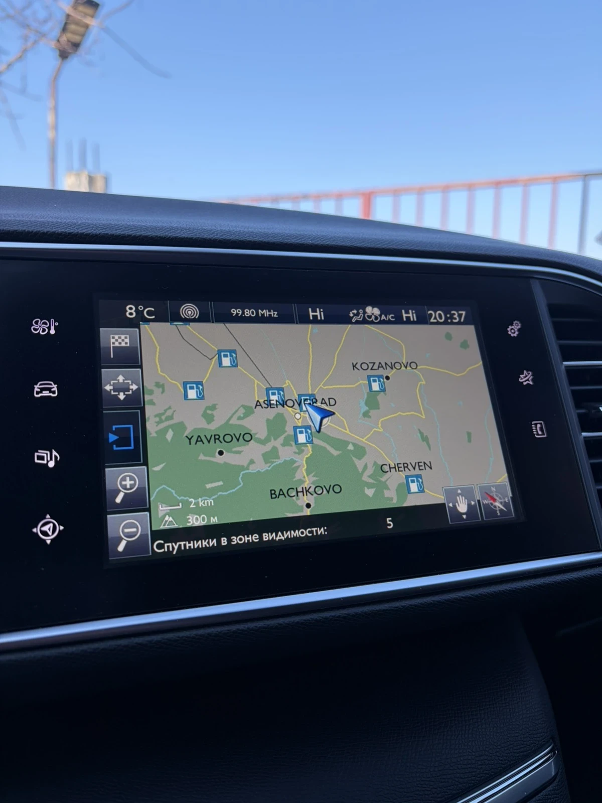 Peugeot 308 1.2/110к/EURO6/ПЕРФЕКТНО СЪСТОЯНИЕ!, снимка 11 - Автомобили и джипове - 53517310