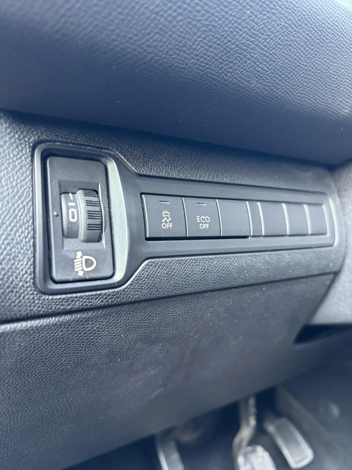 Peugeot 308 1.2/110к/EURO6/ПЕРФЕКТНО СЪСТОЯНИЕ!, снимка 13 - Автомобили и джипове - 53517310