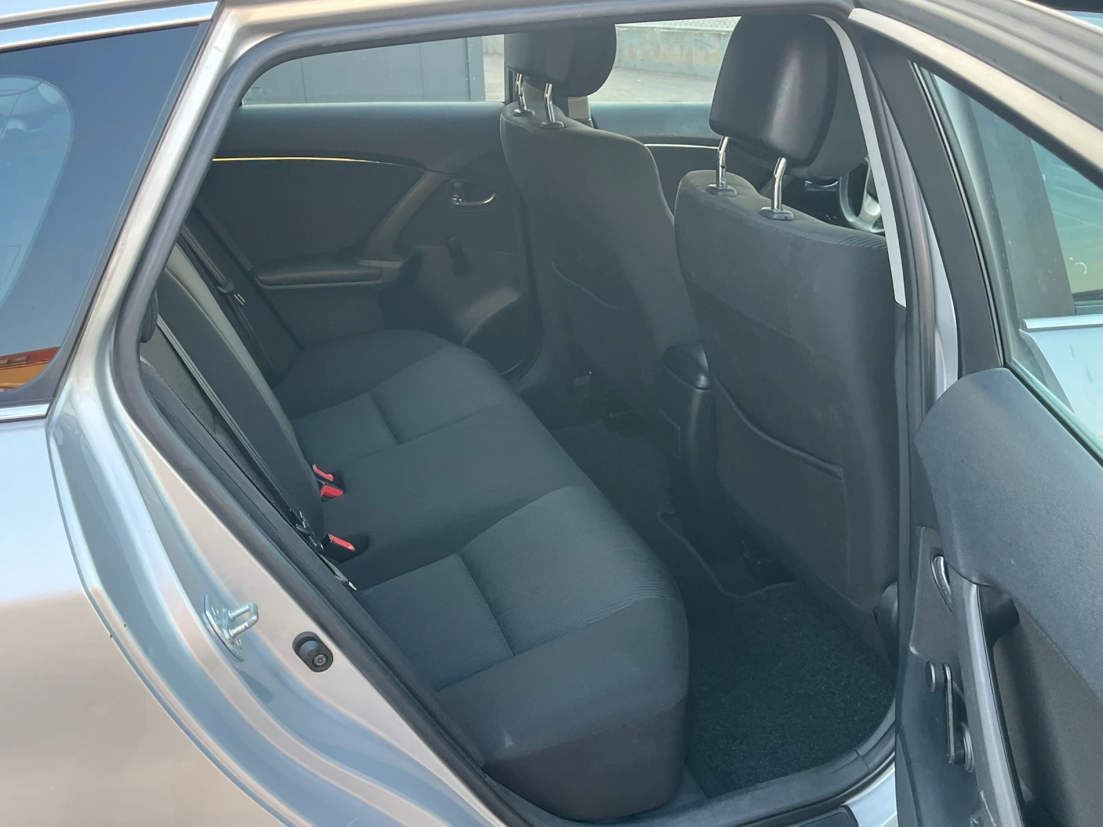 Toyota Avensis 1.8i SWISS | Mobile.bg   11