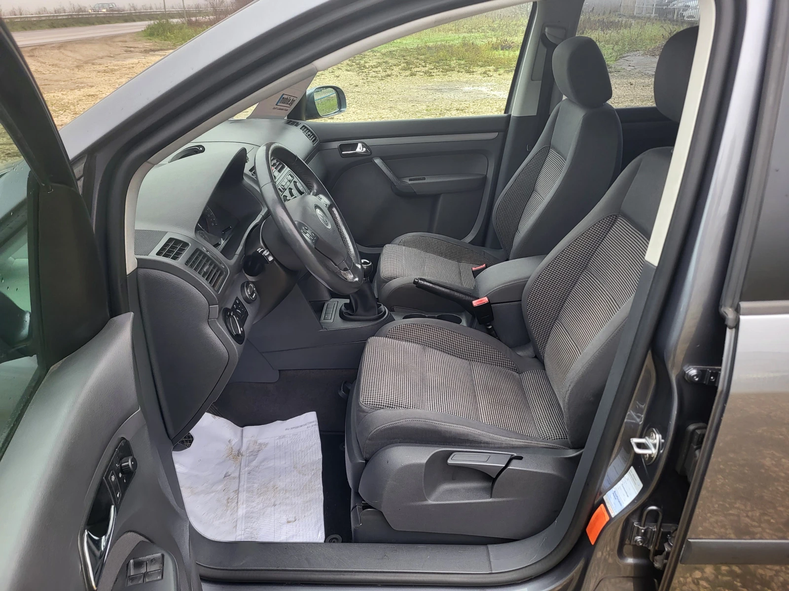 VW Touran 1.9TDi 7Места - изображение 9