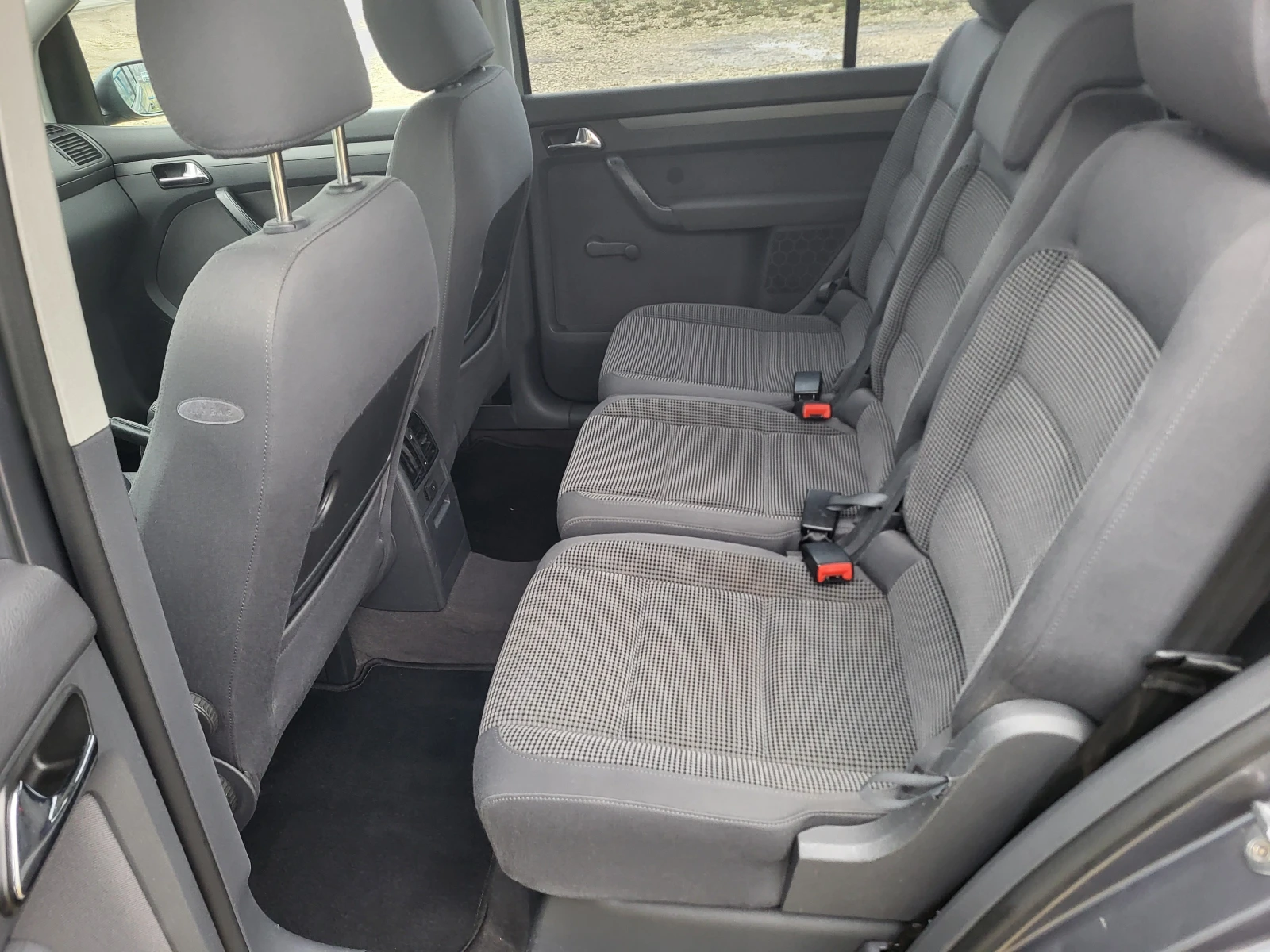 VW Touran 1.9TDi 7Места - изображение 10