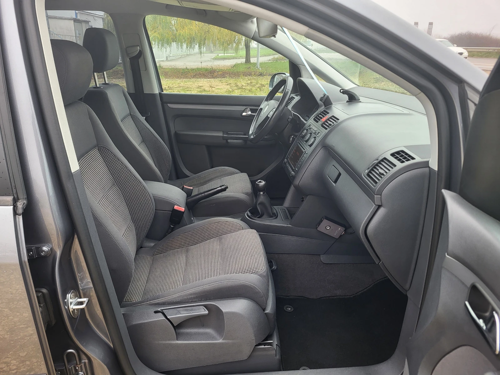 VW Touran 1.9TDi 7����� | Mobile.bg � ����������� 13