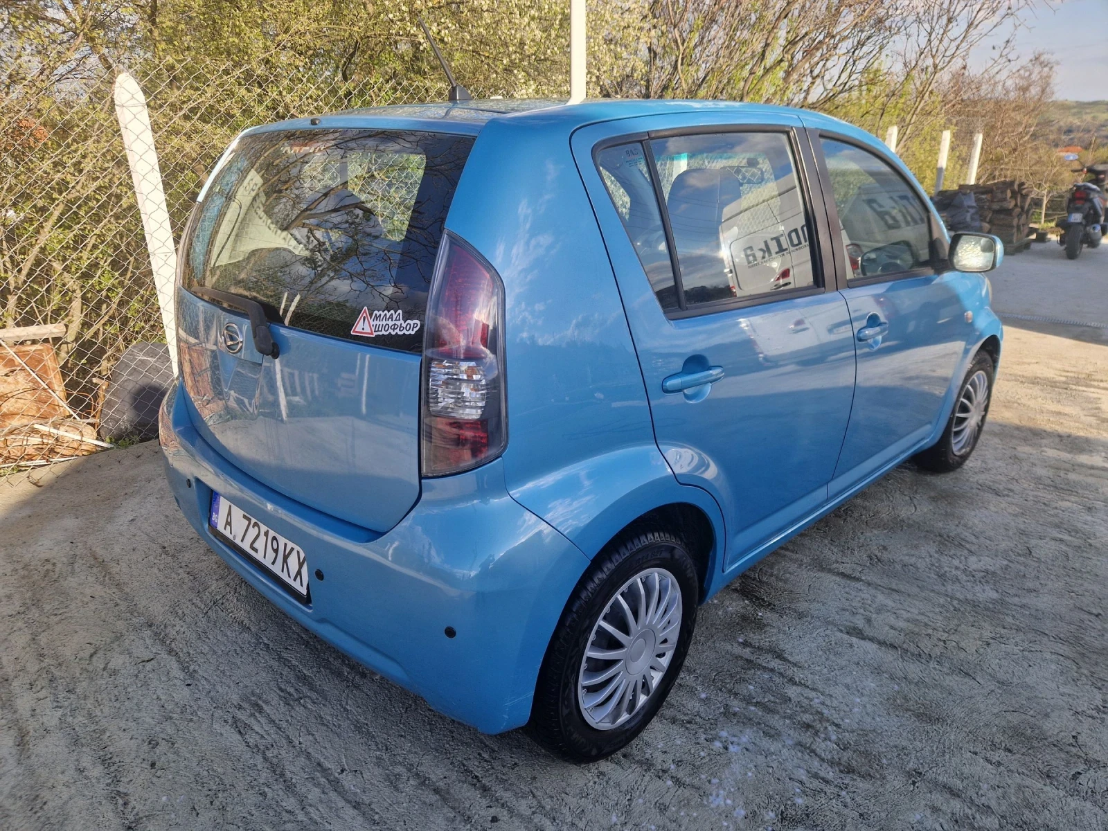 Daihatsu Sirion  - изображение 4