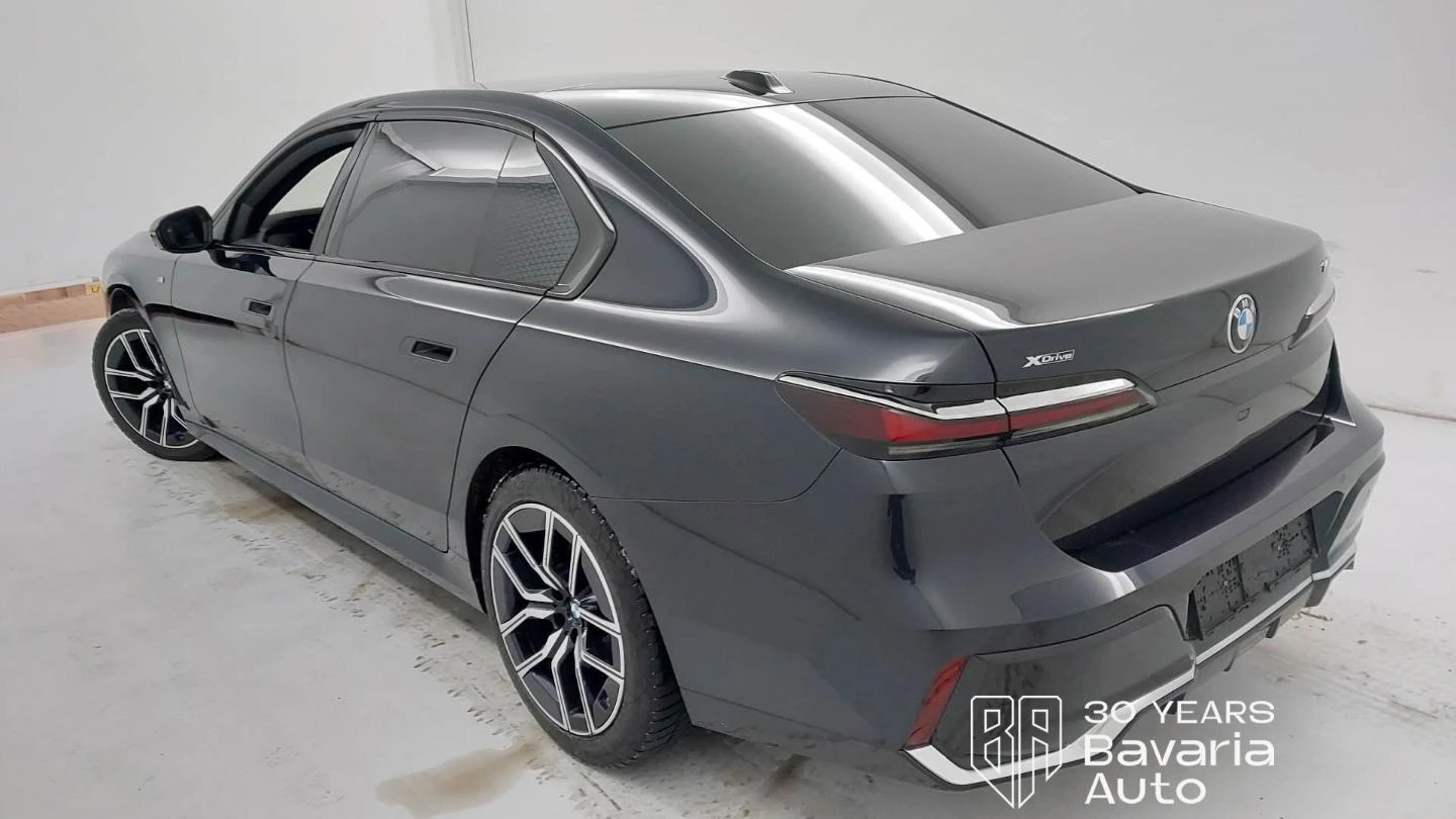 BMW 740 d xDrive M Sport Paket Sportautomatic - изображение 2