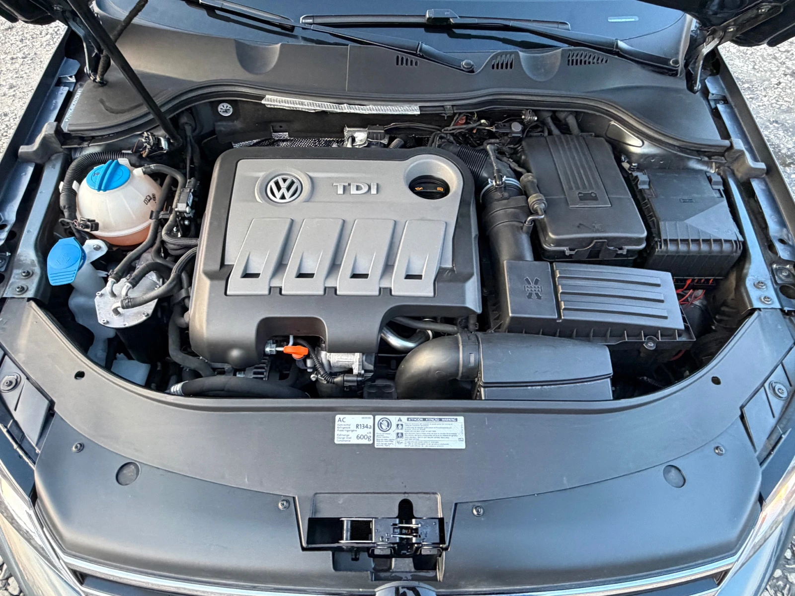 VW Passat 2.0TDI* SEDAN* 133000KM* KLIMA, снимка 16 - Автомобили и джипове - 53717874