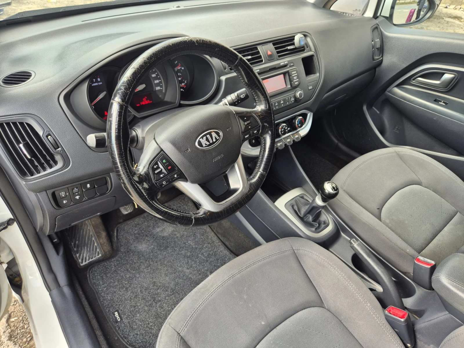 Kia Rio, снимка 7 - Автомобили и джипове - 53873818
