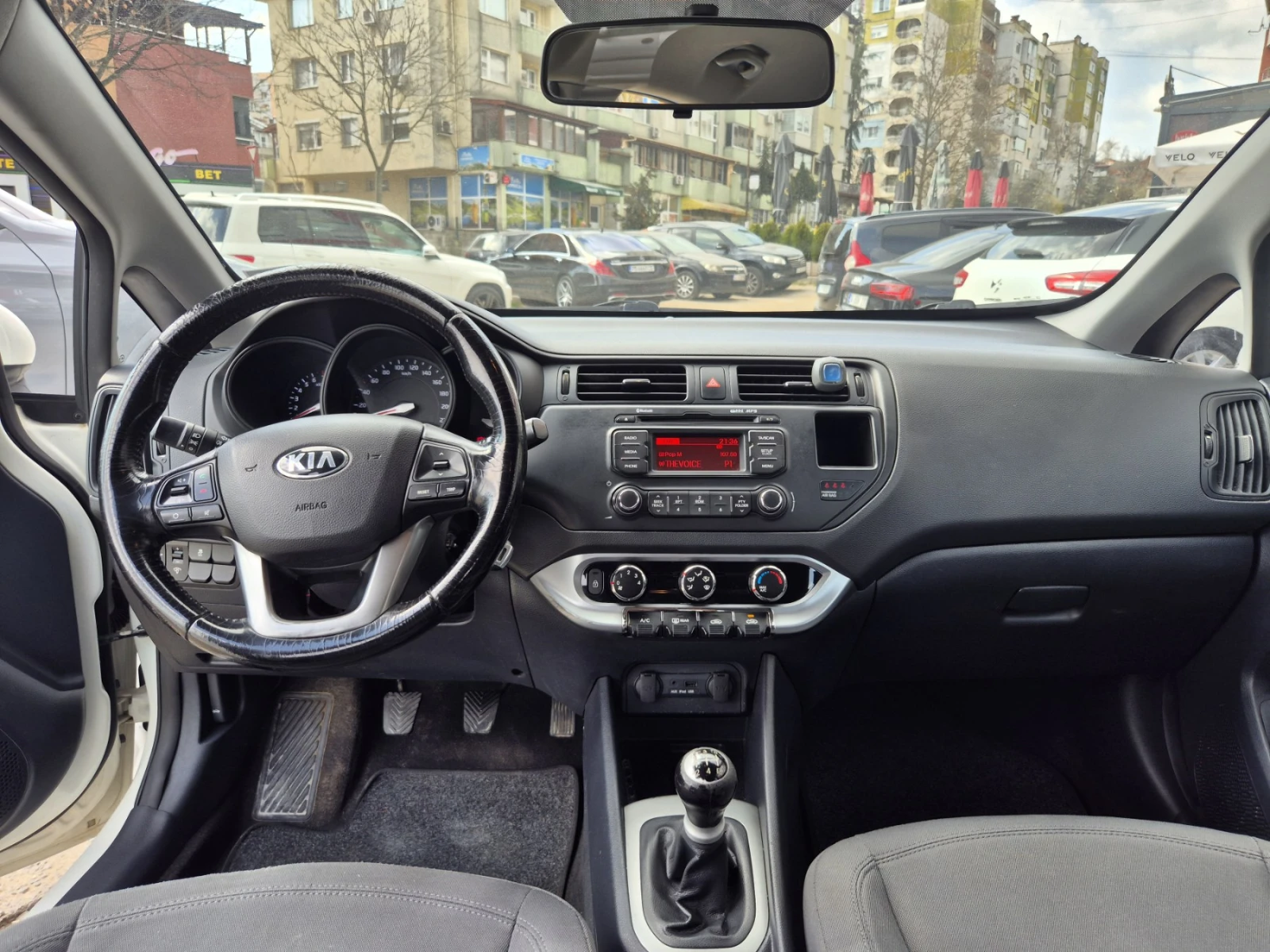 Kia Rio, снимка 6 - Автомобили и джипове - 53873818