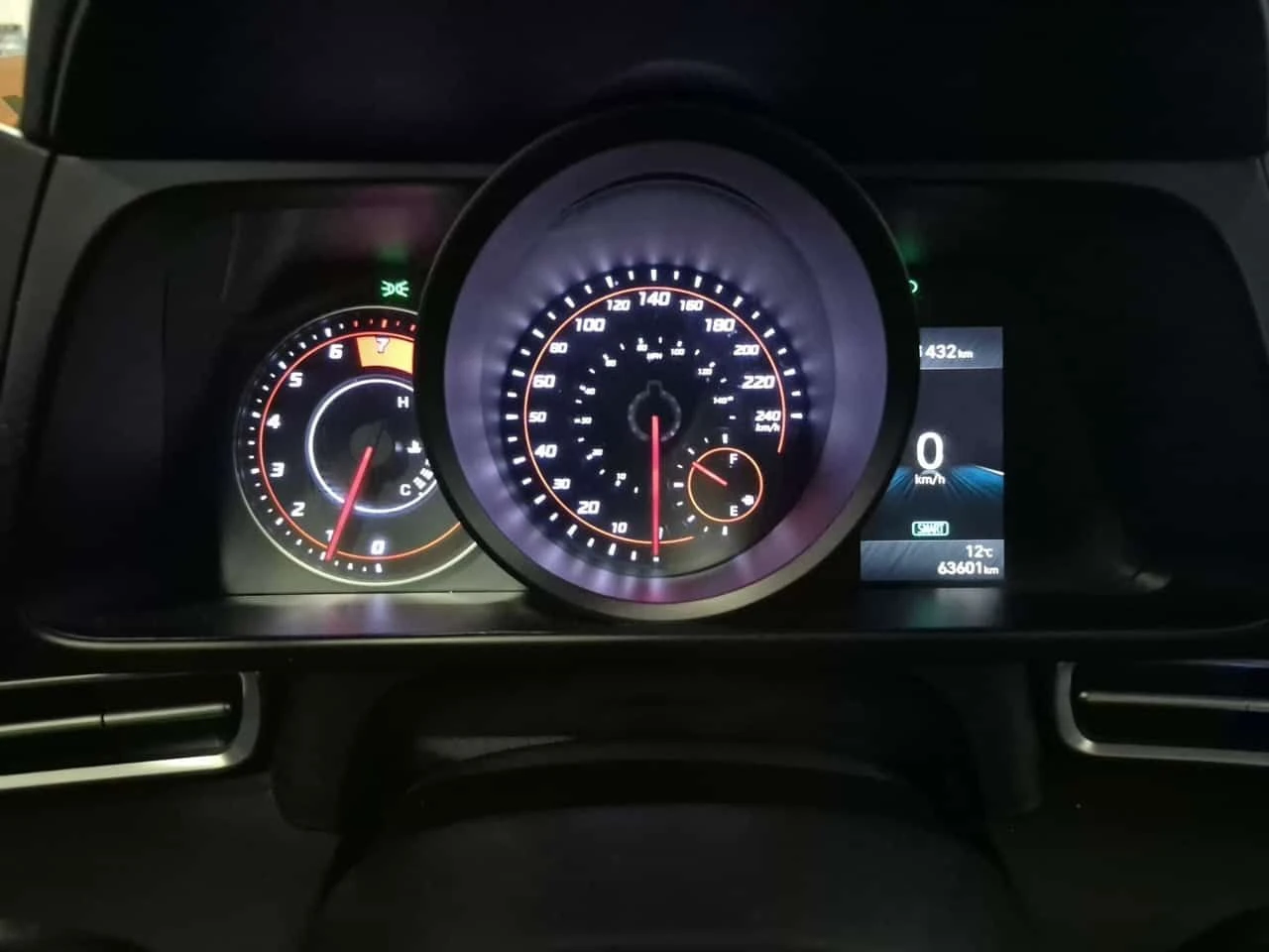 Hyundai Elantra * PREFERRED * CARFAX * ������ ����� * 2 ����� *  | Mobile.bg � ����������� 9