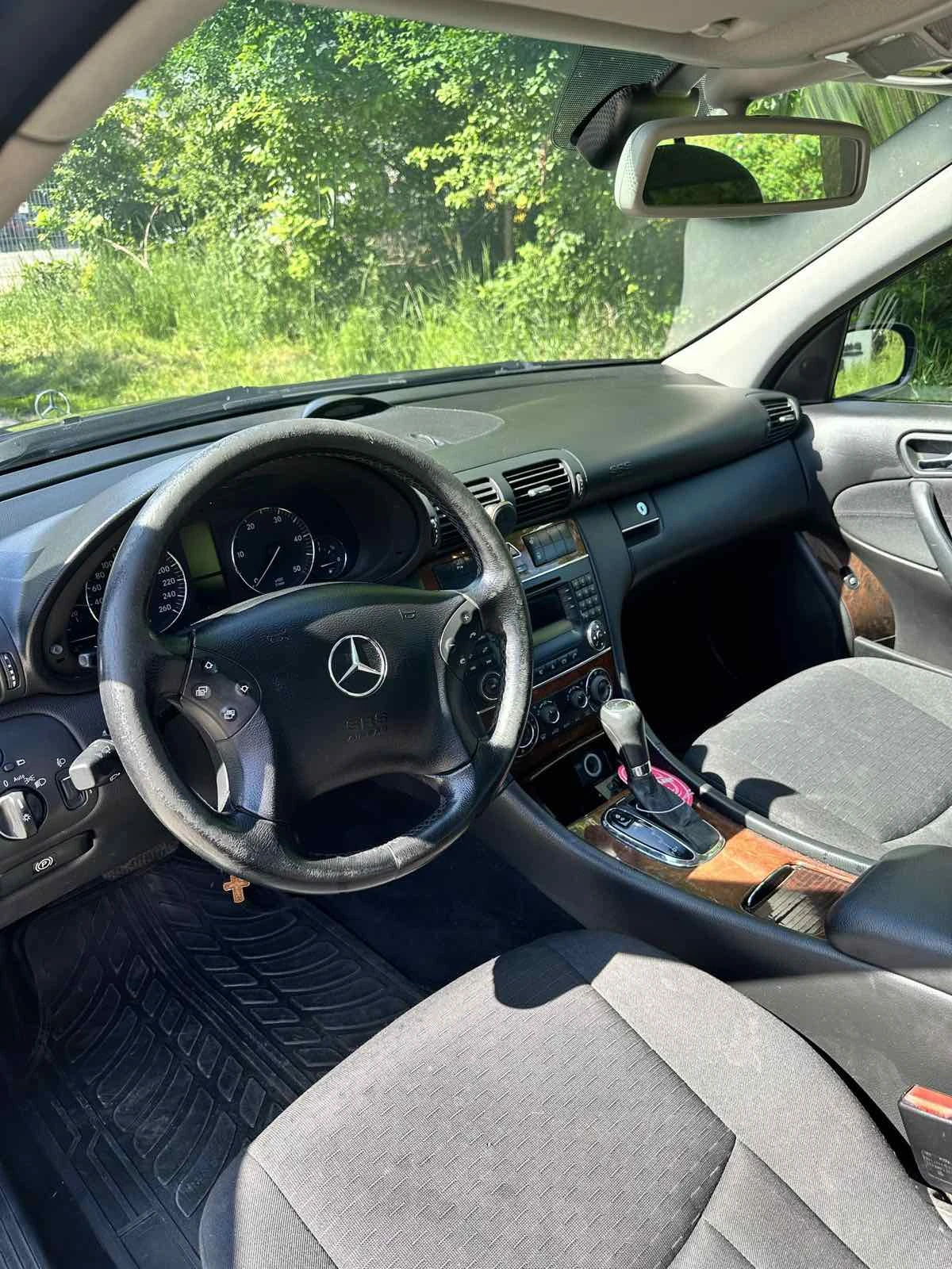 Mercedes-Benz C 200 2.2, снимка 10 - Автомобили и джипове - 55268930