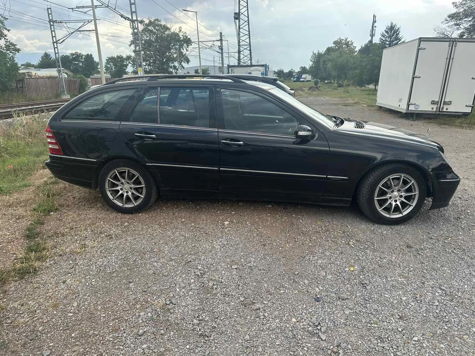 Mercedes-Benz C 200 2.2, снимка 3 - Автомобили и джипове - 55268930
