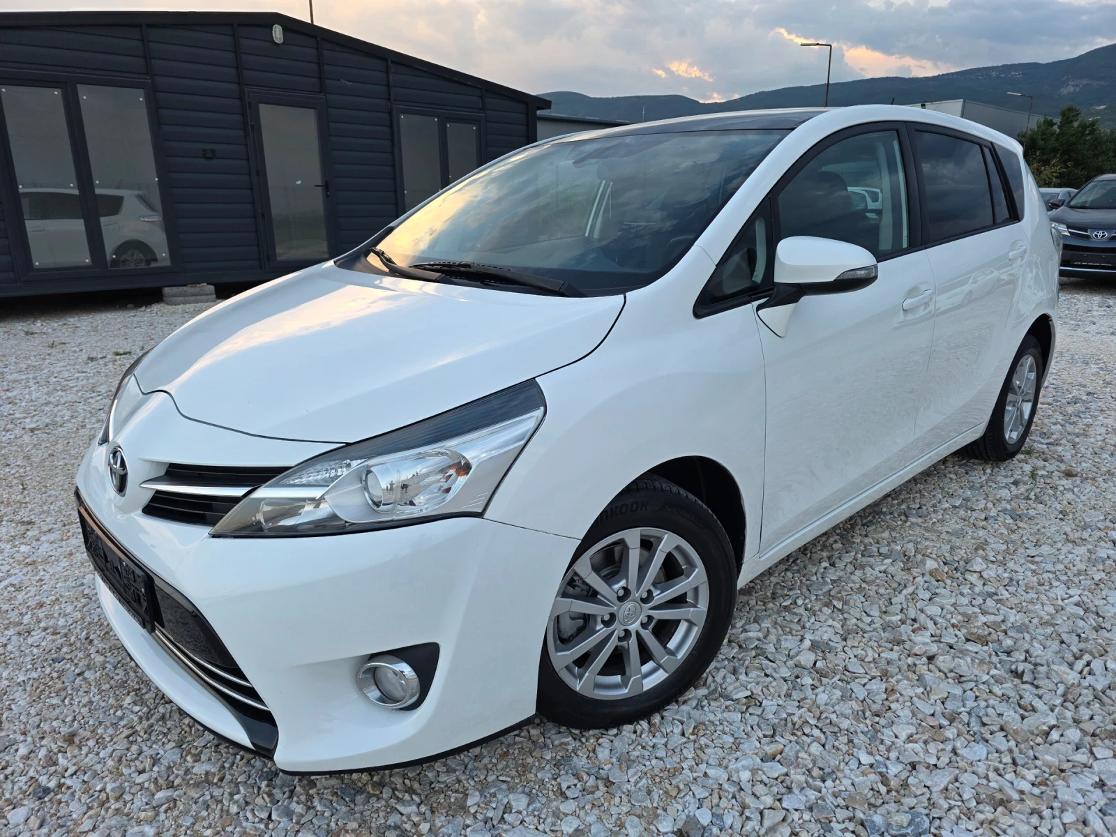Toyota Verso 2.0 d4d Facelift Navi Панорама 