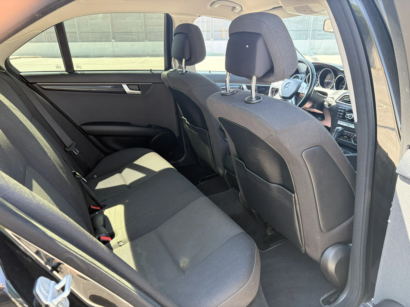 Mercedes-Benz C 220 CDI, снимка 14 - Автомобили и джипове - 55543064