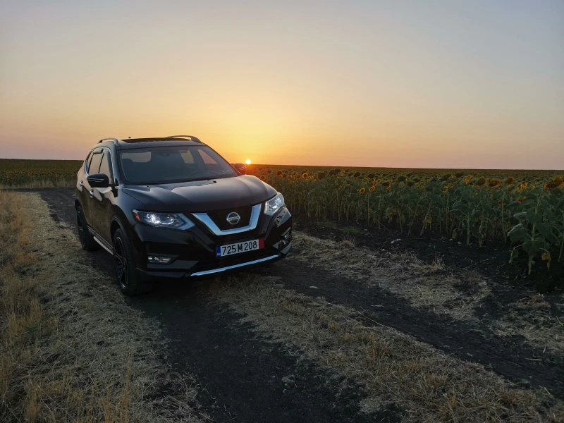 Nissan Rogue 2.5 SL AWD, снимка 2 - Автомобили и джипове - 52253910