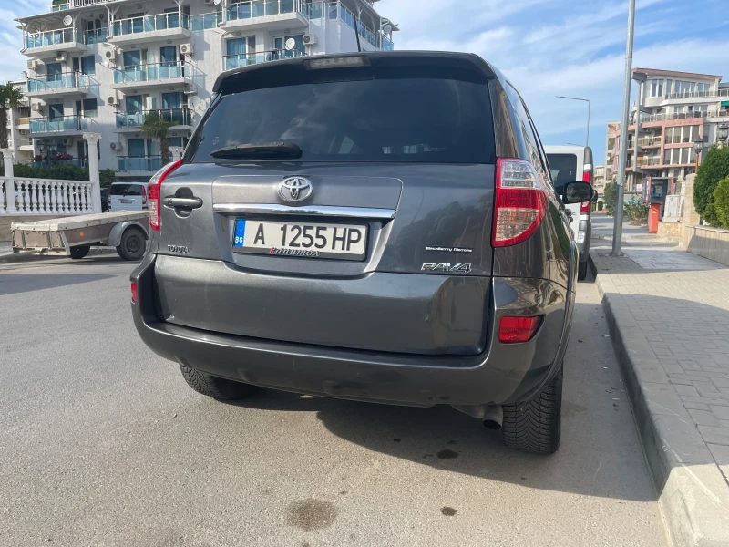 Toyota Rav4 2.2 D-CAT, снимка 3 - Автомобили и джипове - 51684631