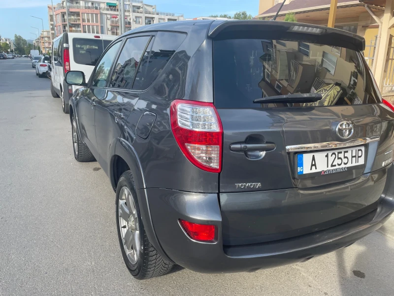 Toyota Rav4 2.2 D-CAT, снимка 5 - Автомобили и джипове - 51684631