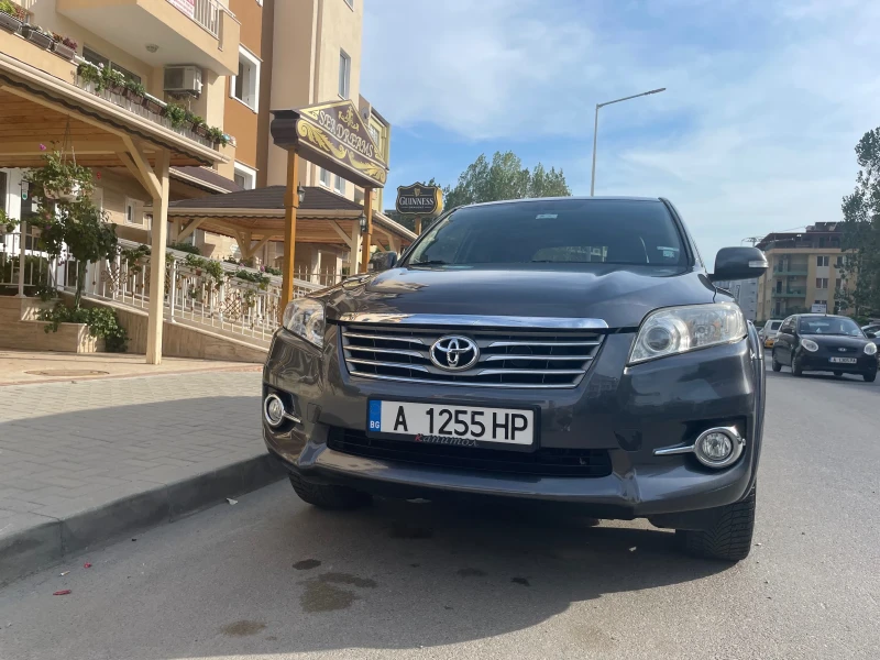 Toyota Rav4 2.2 D-CAT, снимка 2 - Автомобили и джипове - 51684631
