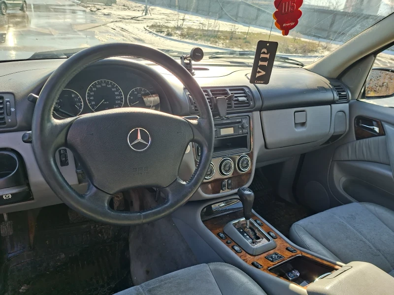 Mercedes-Benz ML 270, снимка 12 - Автомобили и джипове - 53240389