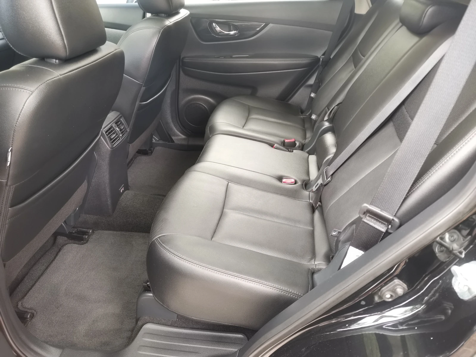 Nissan Rogue 2.5 SL AWD - изображение 9