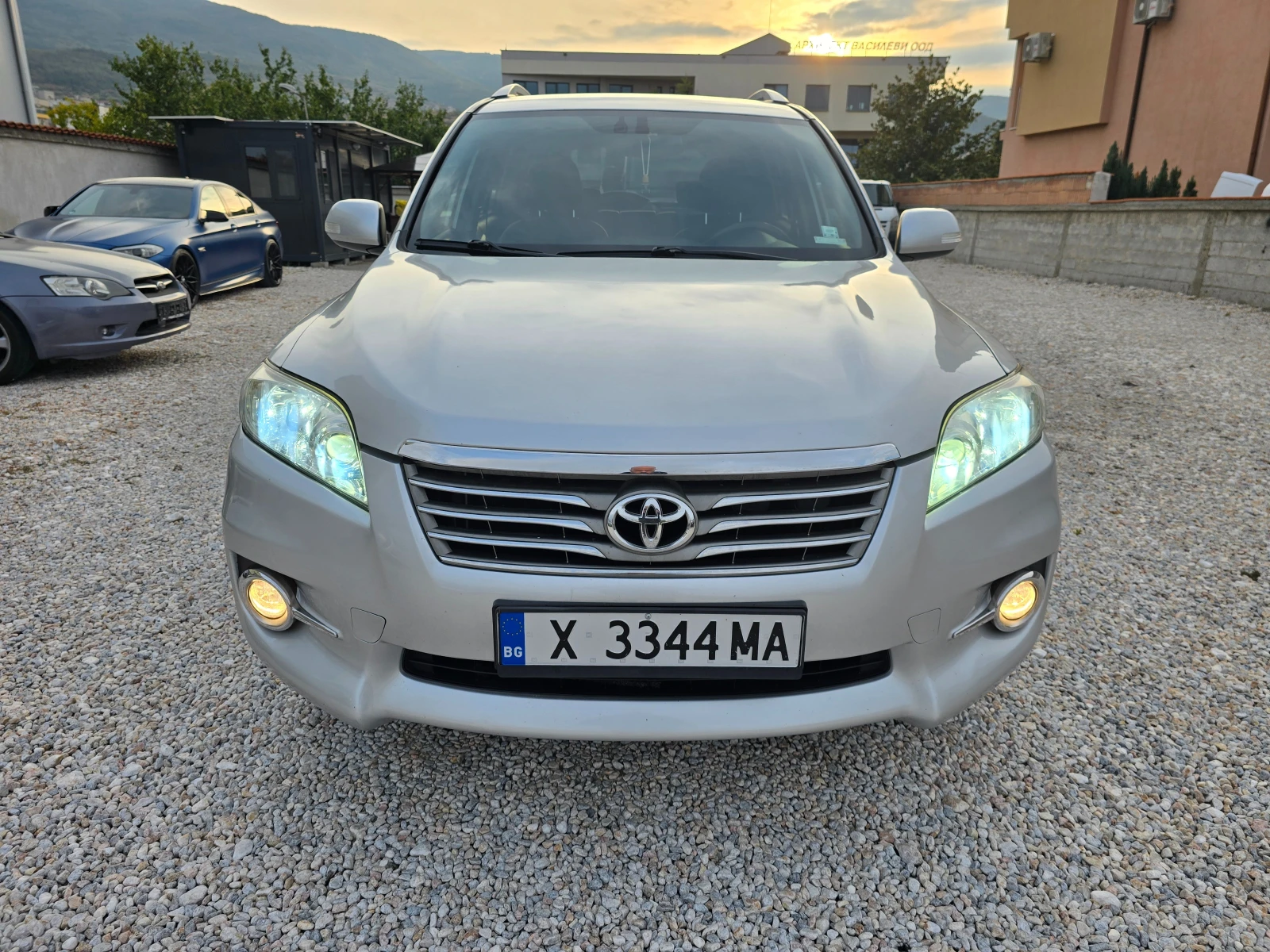 Toyota Rav4 2.2D4D 4X4 EXECUTIVE - изображение 6