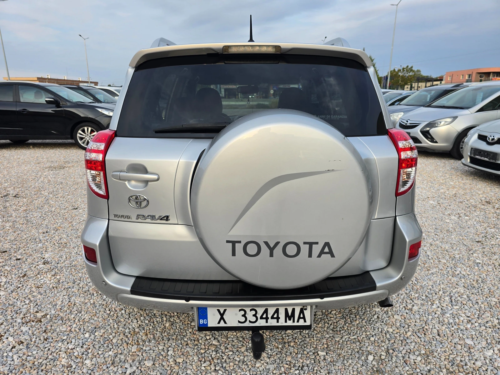 Toyota Rav4 2.2D4D 4X4 EXECUTIVE - изображение 3