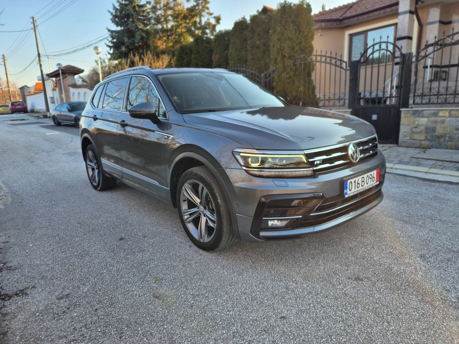 VW Tiguan Rline/2.0D/20�/ALLSPACE | Mobile.bg � ����������� 2