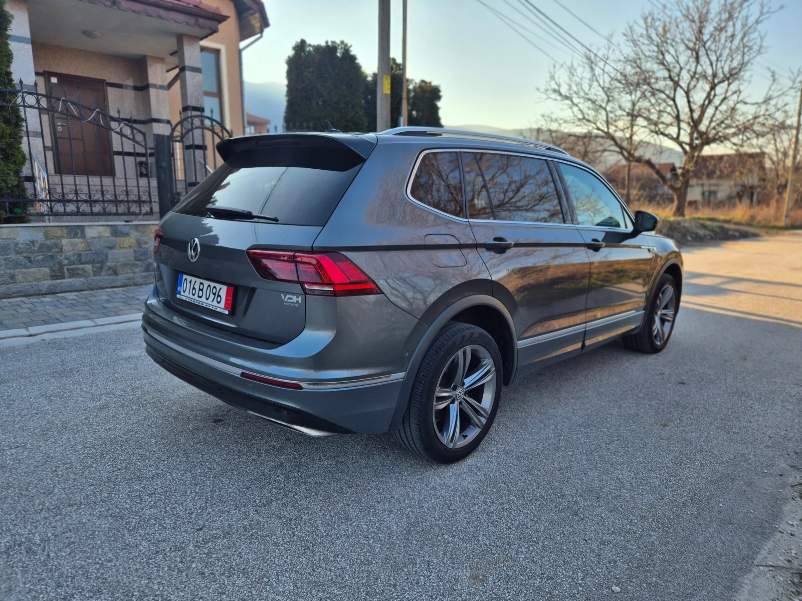 VW Tiguan Rline/2.0D/20�/ALLSPACE | Mobile.bg � ����������� 4