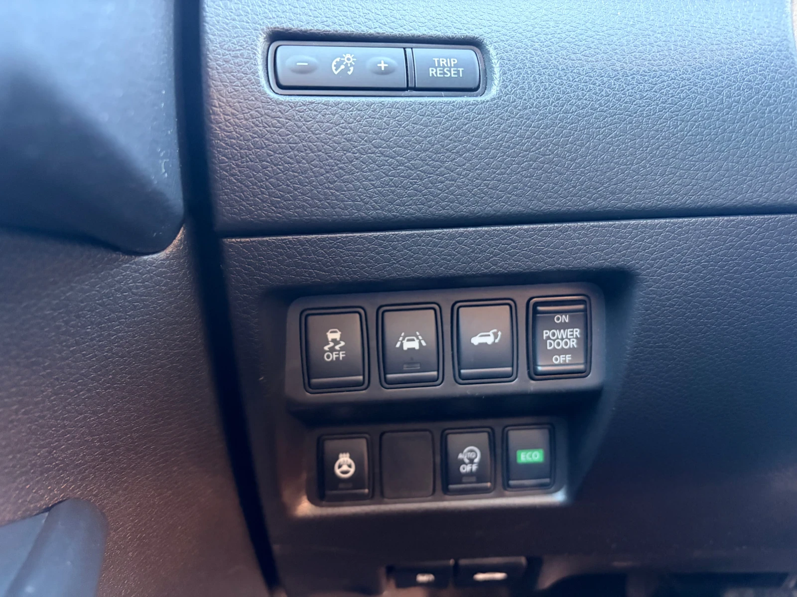 Nissan X-trail Tekna 4x4, T32, 177hp, 7 ������ | Mobile.bg � ����������� 10